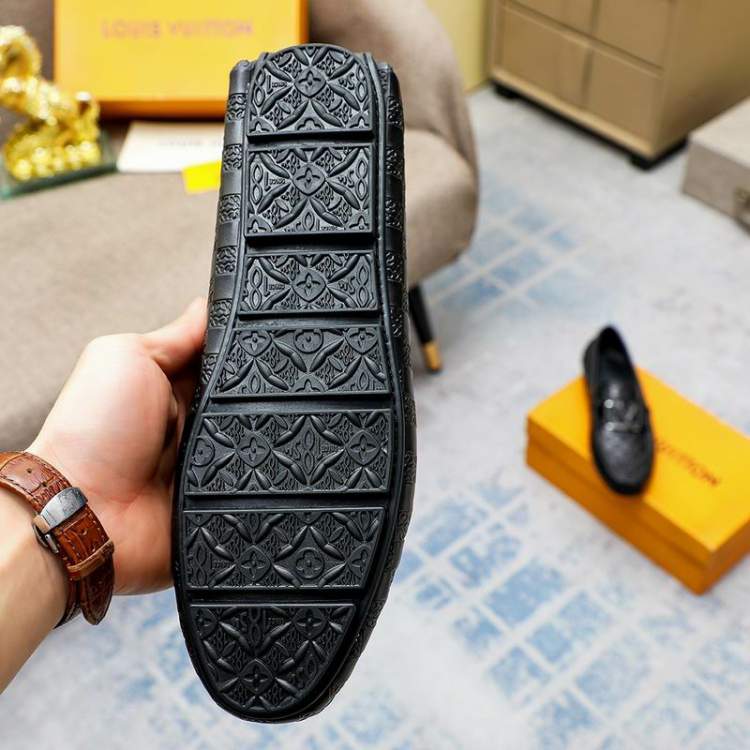 Picture of Louis Vuitton Shoes _SKULVsz38-45mnf022011933